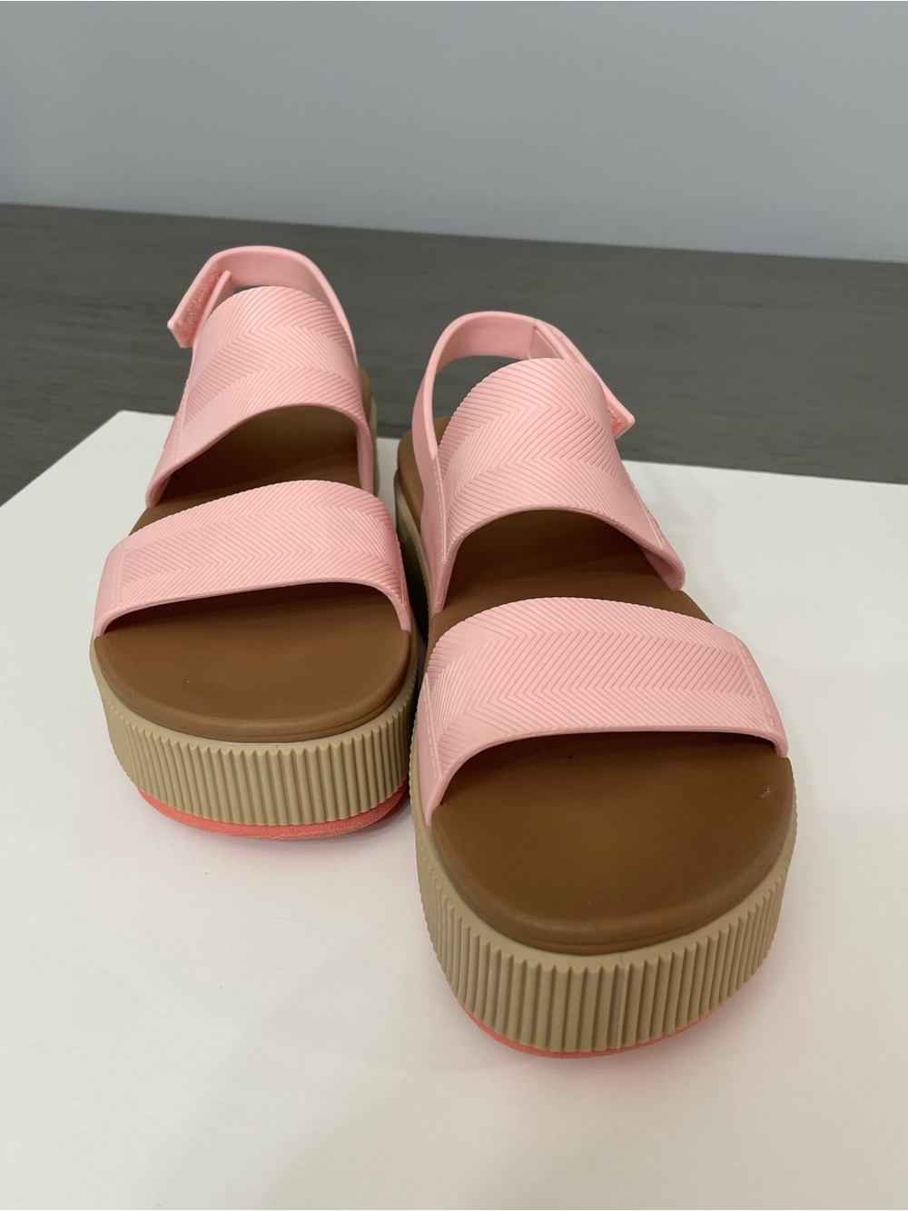Reef Pink Platform Slingback Sandals with Tan Midsole - Picture 12 of 13